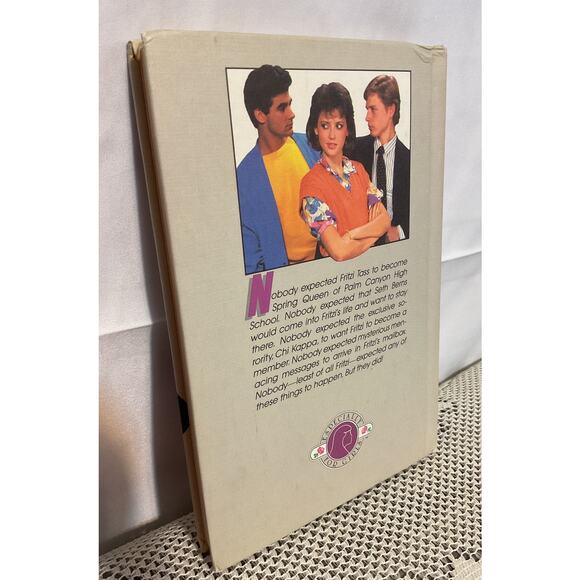 1986 Fighting Over Me By Marjorie Sharmat Teen Book - Picture 2 of 7